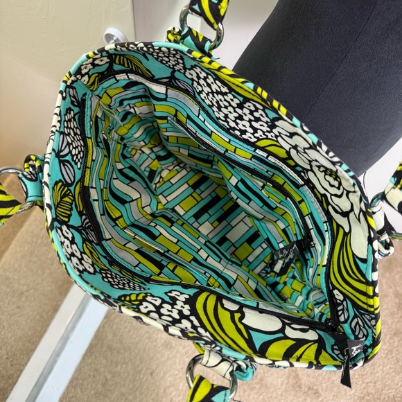 Vera Bradley Island Blooms Shoulder Bag Purse Green Blue Floral Purse Quilted - Picture 5 of 6